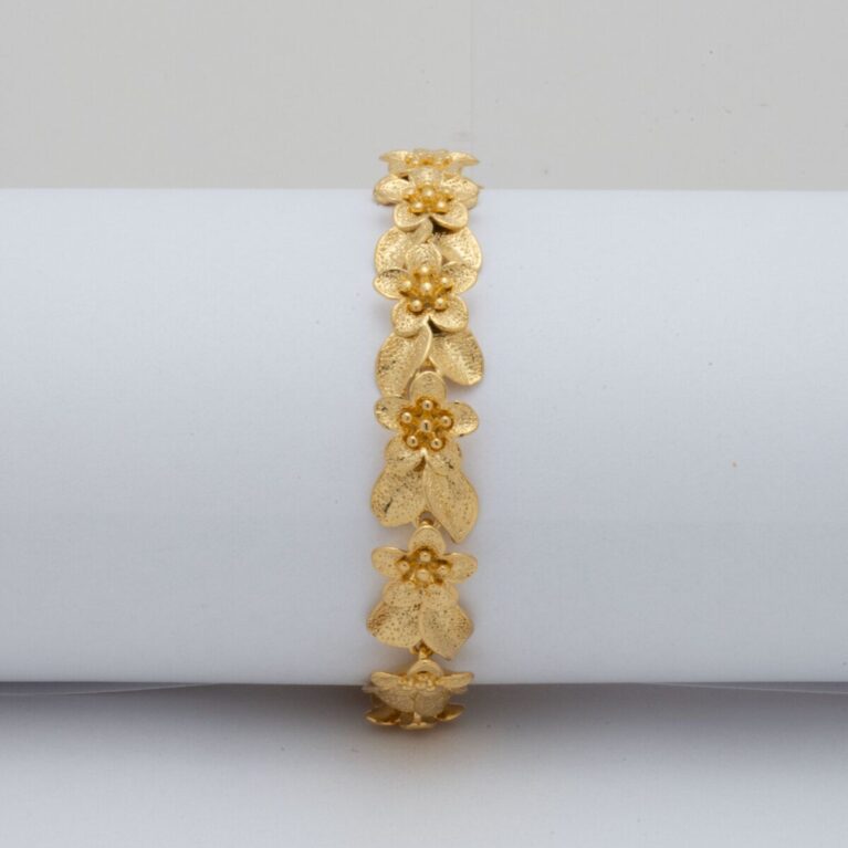 Yüzen altın kelebeklerli 18k altın kaplama bileklik-CM582